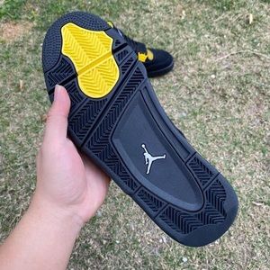 Jordan Thunder 4s
